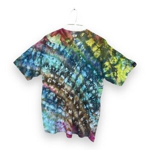 Vibrant Tie-Dye Short Sleeve Tee with Swirling Colors